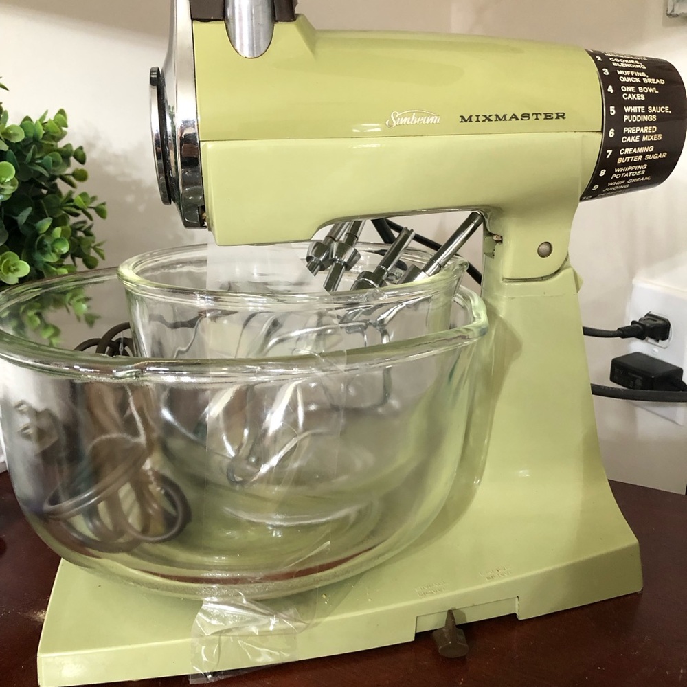 Vintage 70’s Sunbeam Mixer with pieces